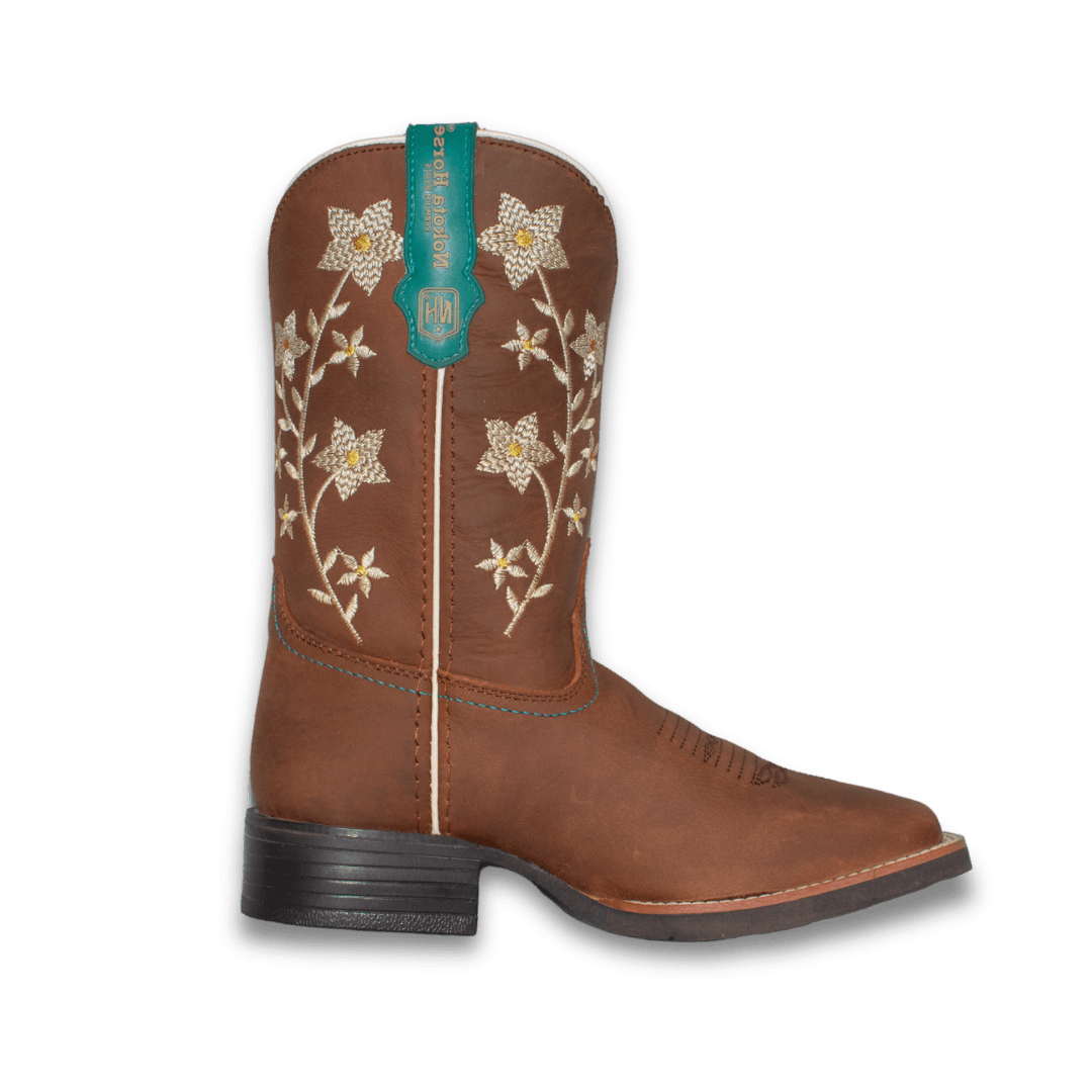 Bota Nokota Horse Jessie en piel café con bordado de flores, vista lateral