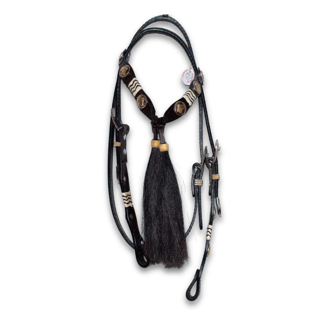 Cabezada negra de concho con borlas de crin